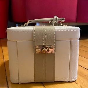 Dulwich designs cream & mink leather jewellery box
